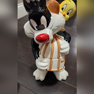 Sylvester And Tweetie Cookie JAR
